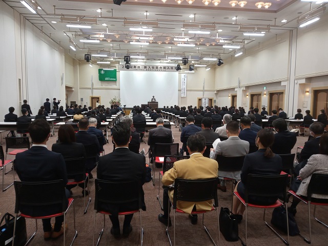 入社式.jpg
